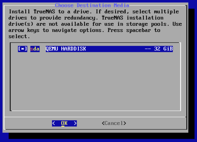 TrueNASインストール - インストール先メディア選択